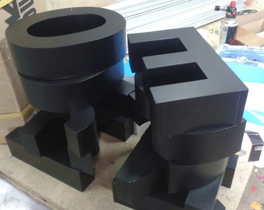 <span style="font-weight: bold;">Несветовые объёмные буквы</span>&nbsp;